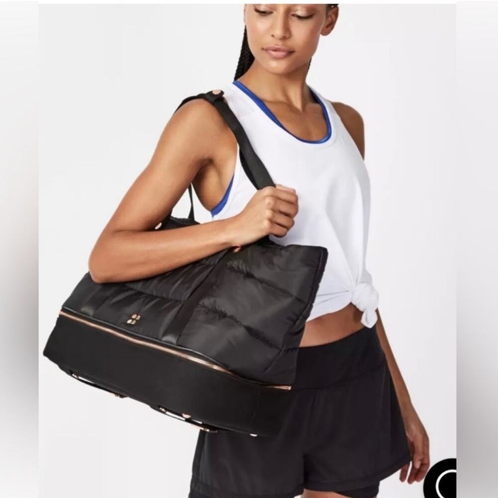Sweaty Betty Icon Luxe Black Quilted Weekender Gym Bag - Picture 3 of 11